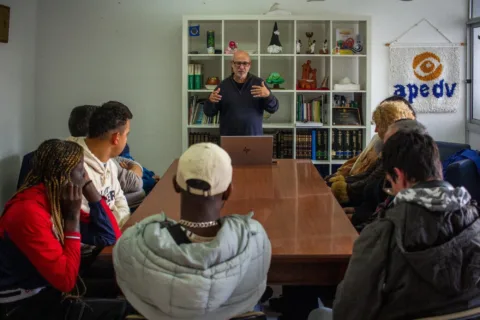 Apresentação das correntes artísticas na APEDV