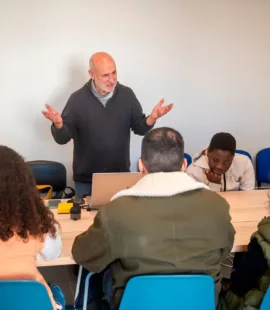 Apresentação das correntes artísticas na Bengala Mágica